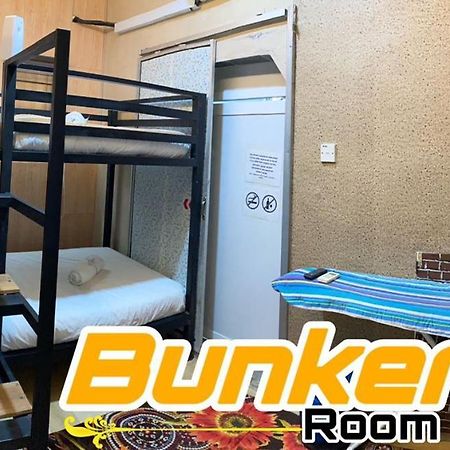 Pine Hotel Batu Gajah Ngoại thất bức ảnh