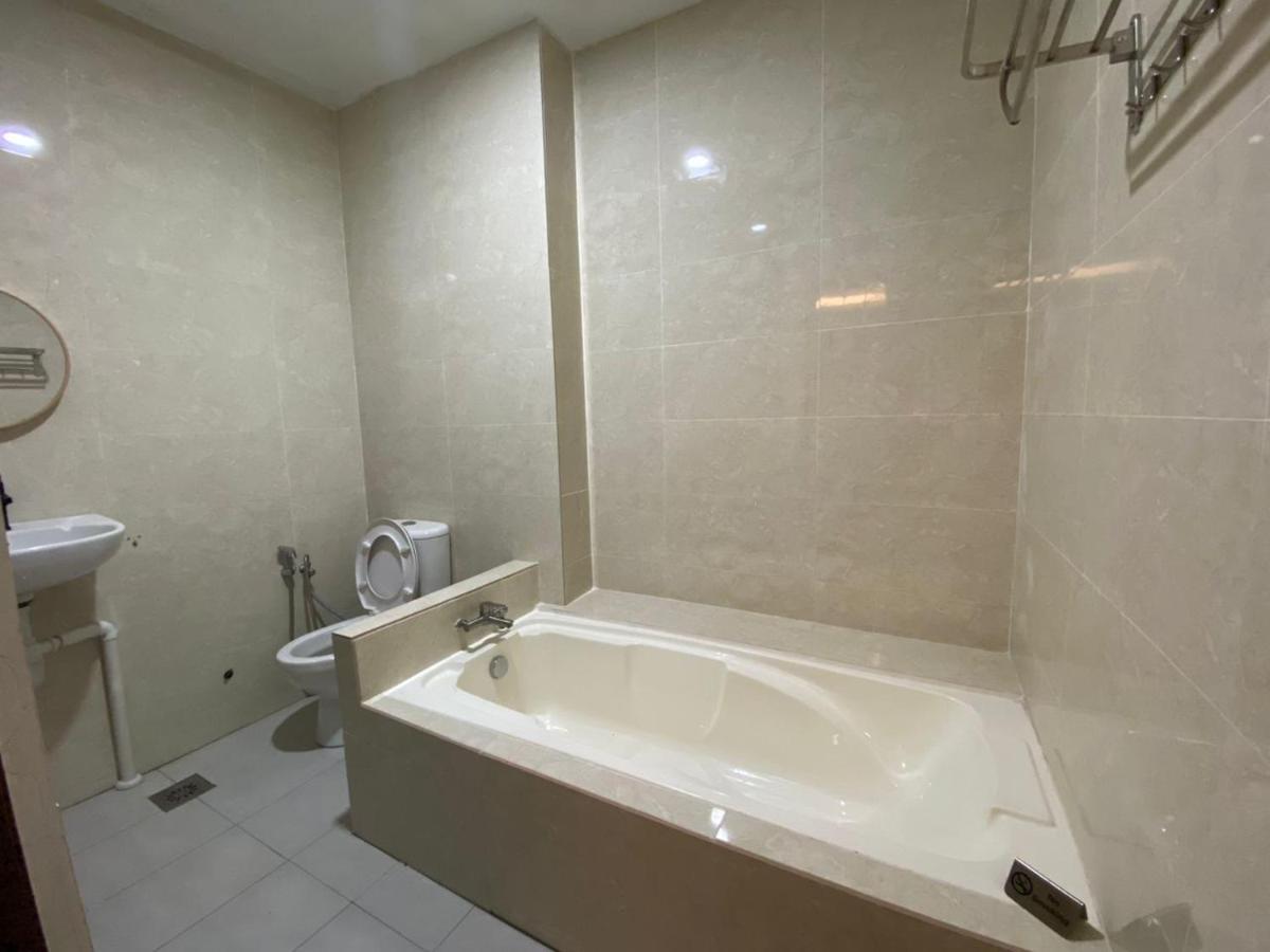 Pine Hotel Batu Gajah Ngoại thất bức ảnh